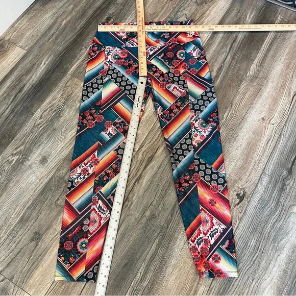 LUCKY IN LOVE x BETHANIE MATTEK-SANDS Printed Full Length Leggings Size Large - Picture 7 of 9